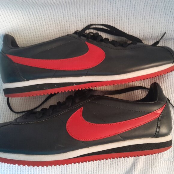 NIKE CLASSIC CORTEZ (2008 Vintage) - Picture 9 of 16
